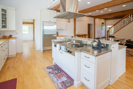 Mountain Retreat, Ski Area to National Park Views, Secluded - image 16