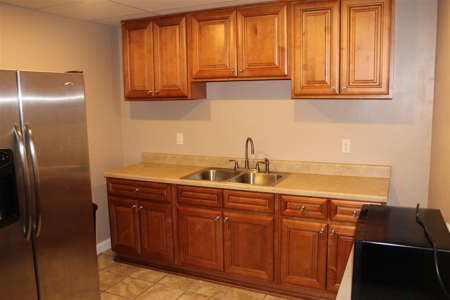 Golfers delight, large home on a golf course near Glasgow Ky - image 16