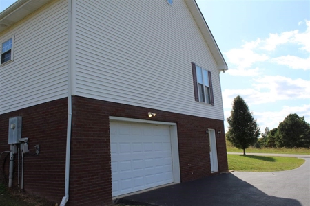 Golfers delight, large home on a golf course near Glasgow Ky - image 3