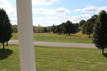 Golfers delight, large home on a golf course near Glasgow Ky - image 8