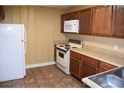 Brick Duplex for sale near Jackson TN Hospital, Travel Nurse - image 4