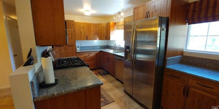 Vacaville, California Country Property For Sale With 2 Homes - image 28