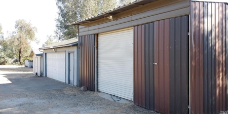 Vacaville, California Country Property For Sale With 2 Homes - image 7