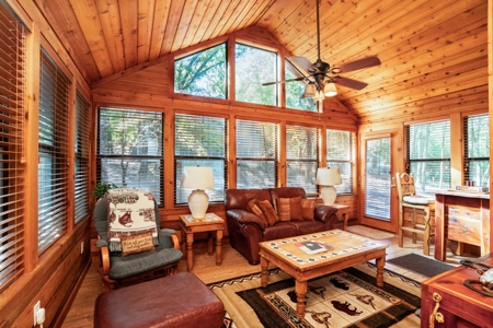Country Home - Holly Lake Ranch - East Texas -Wood County - image 14