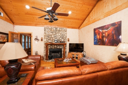 Country Home - Holly Lake Ranch - East Texas -Wood County - image 6