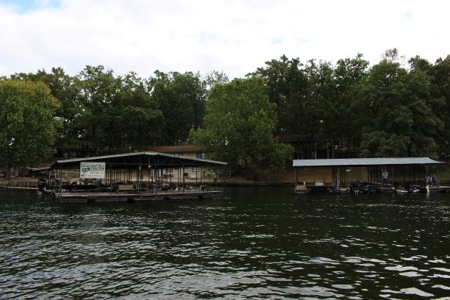 Lakefront Multi-Family Property For Sale in Camden Co, MO - image 5