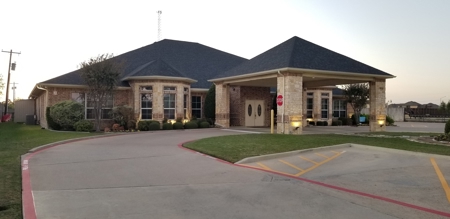 Multi-Use Commercial Building For Sale in Fort Worth, TX - image 1