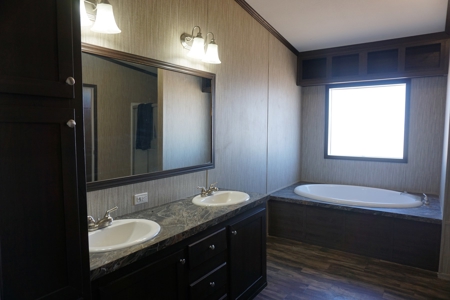 Saragosa Balmorhea Pecos Residence Yard 4.9 Acres For Sale - image 12