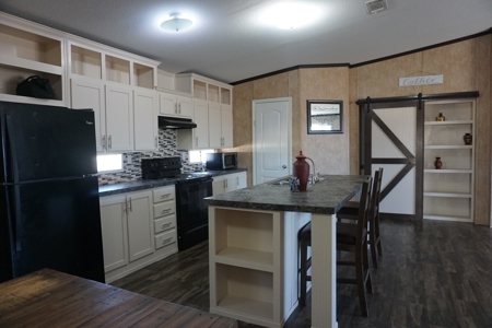 Saragosa Balmorhea Pecos Residence Yard 4.9 Acres For Sale - image 5