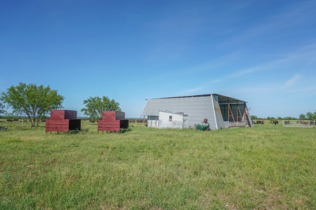 Combination Ranch- Fishing, Hunting, Cattle, 600+ Acres - image 19