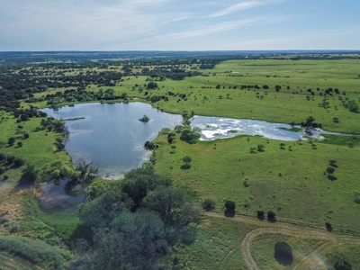 Combination Ranch- Fishing, Hunting, Cattle, 600+ Acres - image 1