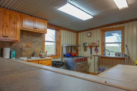 Combination Ranch- Fishing, Hunting, Cattle, 600+ Acres - image 42