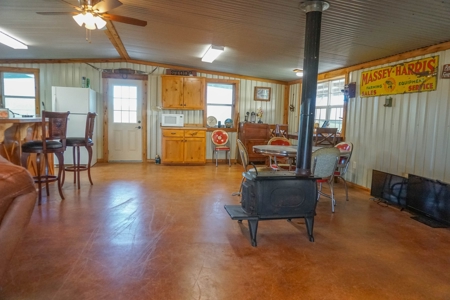 Combination Ranch- Fishing, Hunting, Cattle, 600+ Acres - image 41