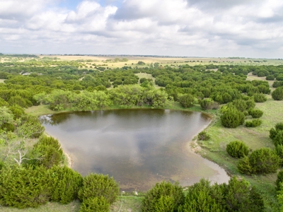 High Fenced Ranch, Private Lakes, Cowhouse Creek, Hunting - image 2