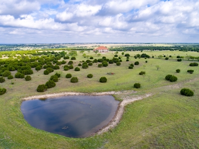 High Fenced Ranch, Private Lakes, Cowhouse Creek, Hunting - image 5