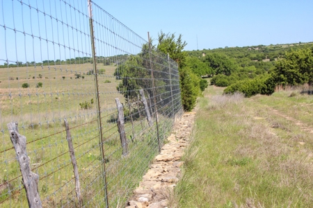High Fenced Ranch, Private Lakes, Cowhouse Creek, Hunting - image 17