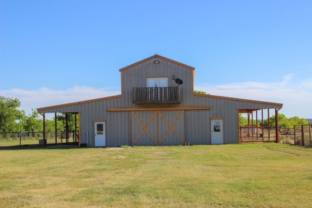 High Fenced Ranch, Private Lakes, Cowhouse Creek, Hunting - image 24