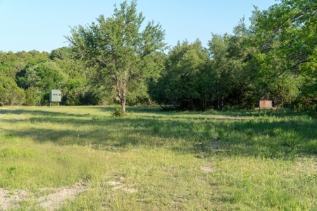 High Fenced Ranch, Private Lakes, Cowhouse Creek, Hunting - image 38