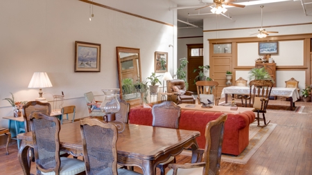 Bed & Breakfast For Sale Arizona historic mountain business - image 49