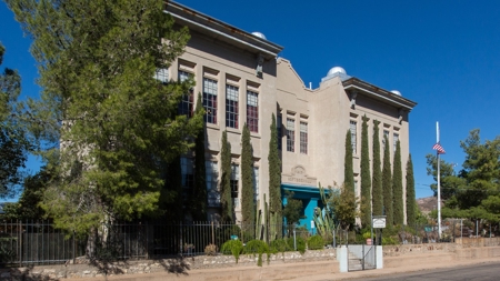 Bed & Breakfast For Sale Arizona historic mountain business - image 3