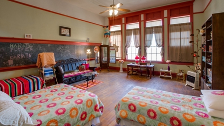 Bed & Breakfast For Sale Arizona historic mountain business - image 31