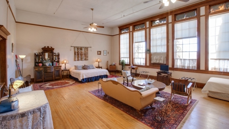 Bed & Breakfast For Sale Arizona historic mountain business - image 9