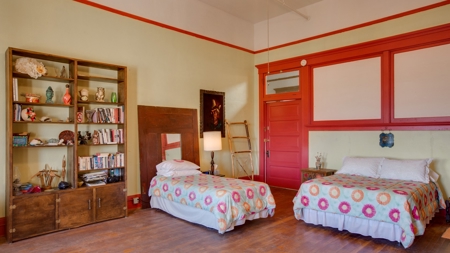 Bed & Breakfast For Sale Arizona historic mountain business - image 34