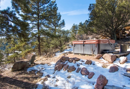 Colorado Log Cabin Borders BLM W/Private Trout Stream Access - image 24