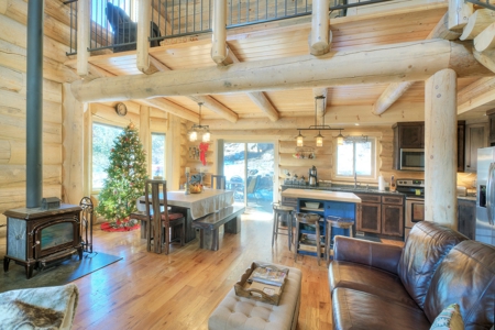 Colorado Log Cabin Borders BLM W/Private Trout Stream Access - image 4