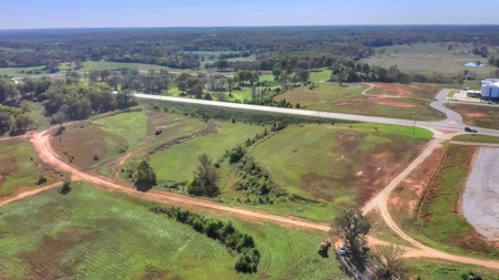 Commercial Land in West Plains MO - 5 Acre Lots Bear Valley - image 1