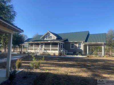 Sow's Ear Farm Country Estate - image 18