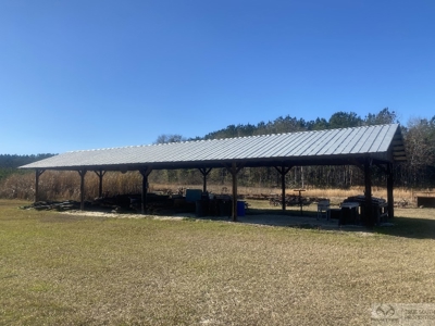 Sow's Ear Farm Country Estate - image 19