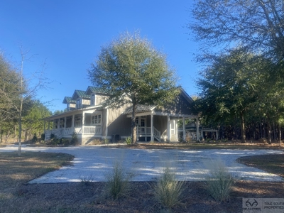 Sow's Ear Farm Country Estate - image 3