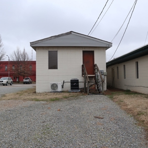 Commercial Building on Courthouse Square in Salem, AR - image 6