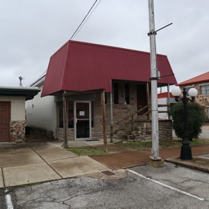 Commercial Building on Courthouse Square in Salem, AR - image 7