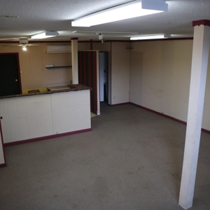 Commercial Building on Courthouse Square in Salem, AR - image 9