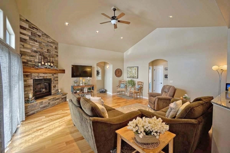 Montrose Ridgway CO Home Incredible Mountain Views For Sale - image 15