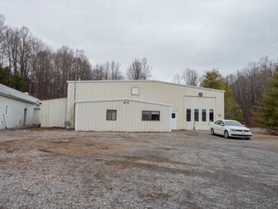 Commercial Building for Sale in Floyd VA - image 9