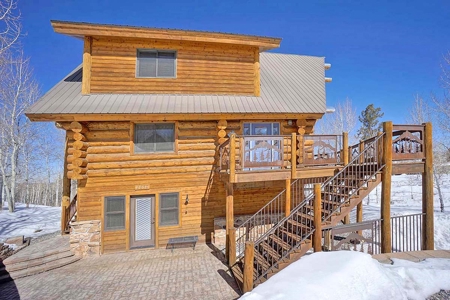 Ridgway Colorado Mountain Log Home for Sale - image 10