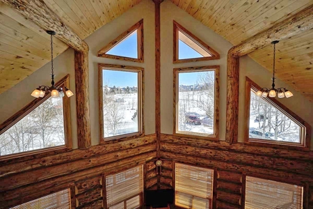 Ridgway Colorado Mountain Log Home for Sale - image 31
