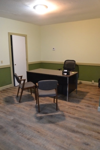 FOR SALE Commercial building, potential residence - image 10