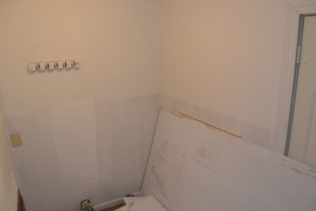FOR SALE Commercial building, potential residence - image 12