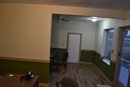 FOR SALE Commercial building, potential residence - image 24