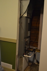 FOR SALE Commercial building, potential residence - image 18