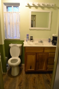 FOR SALE Commercial building, potential residence - image 13