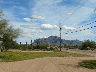 3 Bedroom Apache Junction Horse Property For Sale - image 6