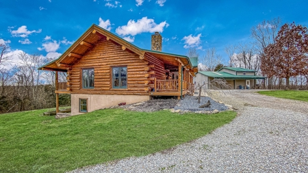 Log Home  with acreage located in Southern Brown County Ohio - image 8