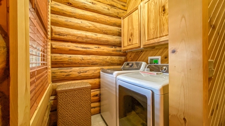 Log Home  with acreage located in Southern Brown County Ohio - image 31