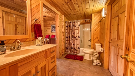 Log Home  with acreage located in Southern Brown County Ohio - image 26