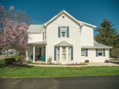 Stunning Historical Home for Sale in The Town of Floyd VA! - image 2